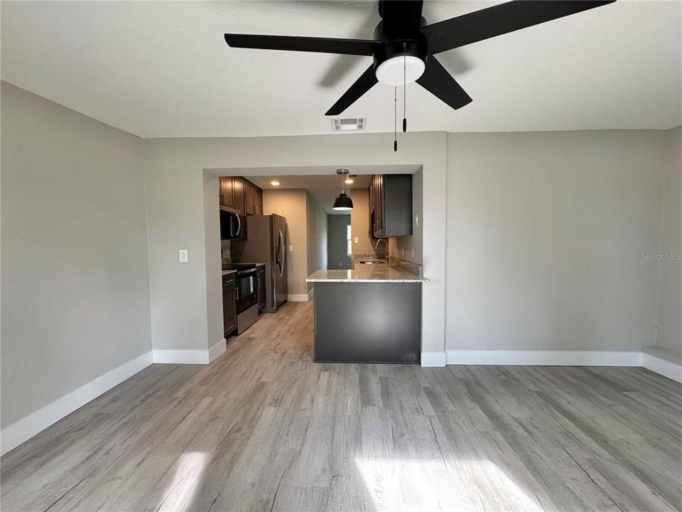 For Rent: $1,495 (2 beds, 1 baths, 1200 Square Feet)