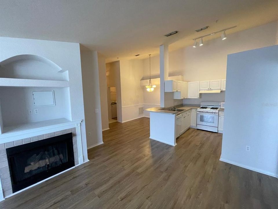 For Rent: $1,550 (2 beds, 2 baths, 1212 Square Feet)