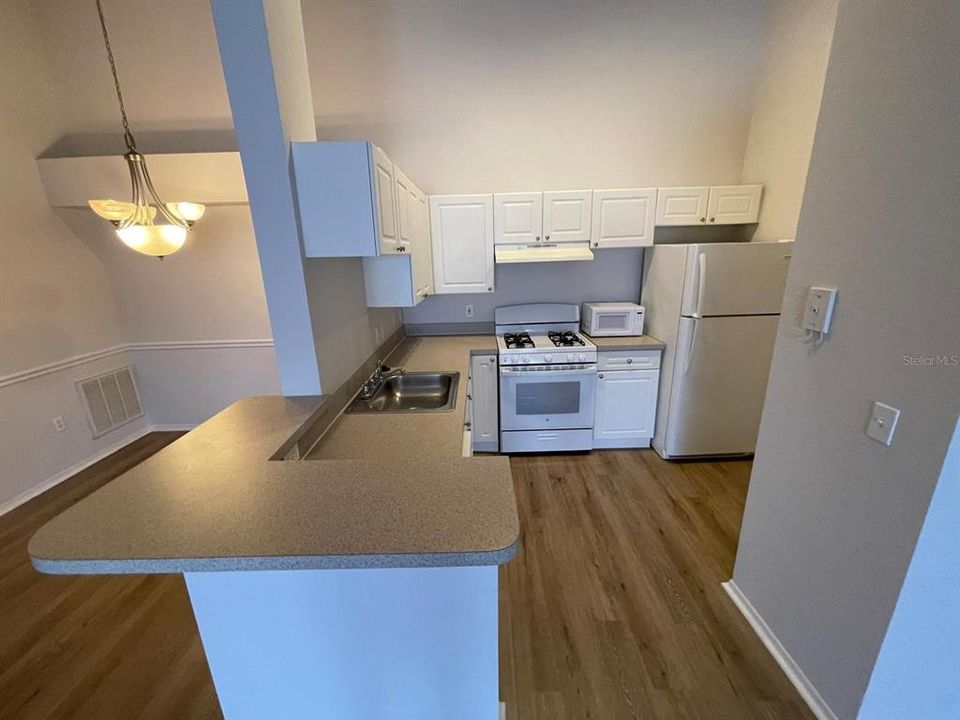 For Rent: $1,550 (2 beds, 2 baths, 1212 Square Feet)