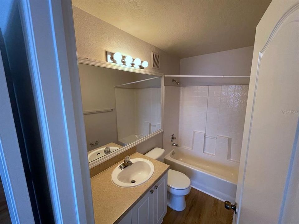 For Rent: $1,550 (2 beds, 2 baths, 1212 Square Feet)