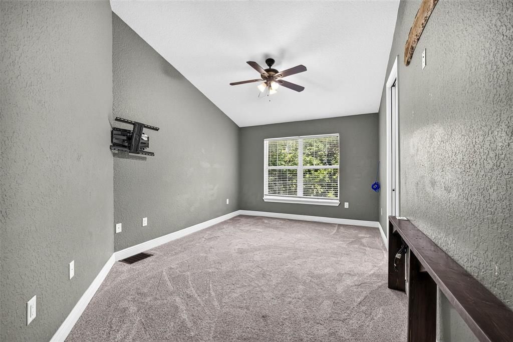 For Sale: $699,900 (5 beds, 4 baths, 3188 Square Feet)