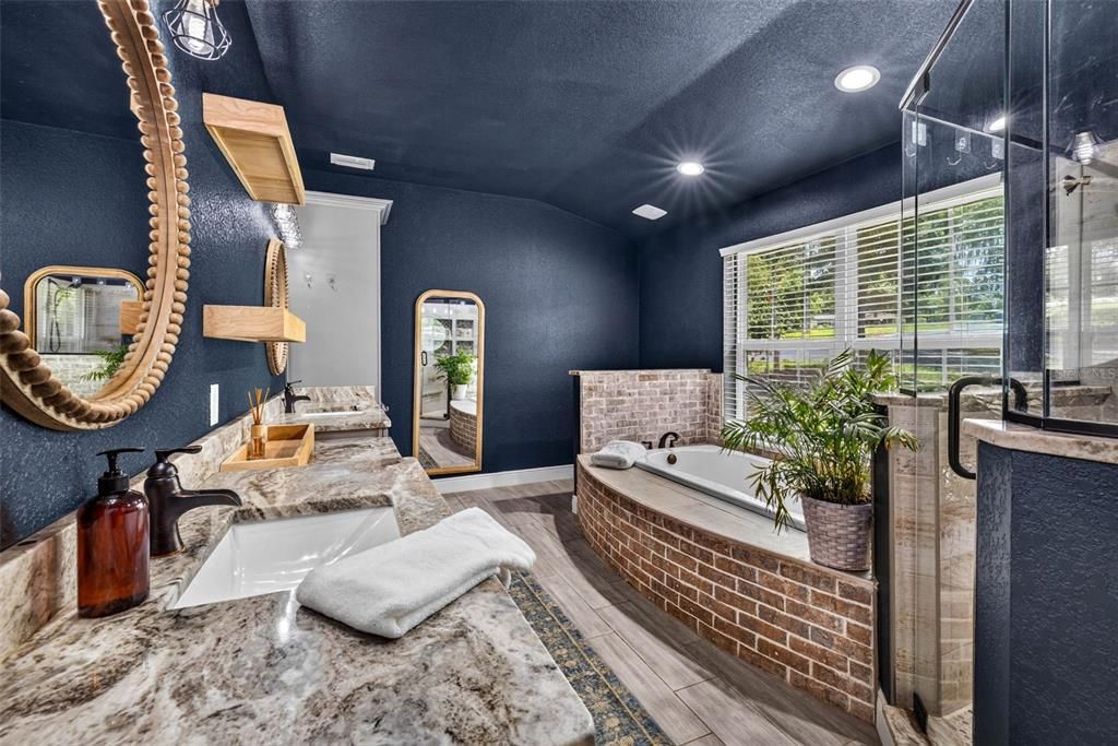 For Sale: $699,900 (5 beds, 4 baths, 3188 Square Feet)