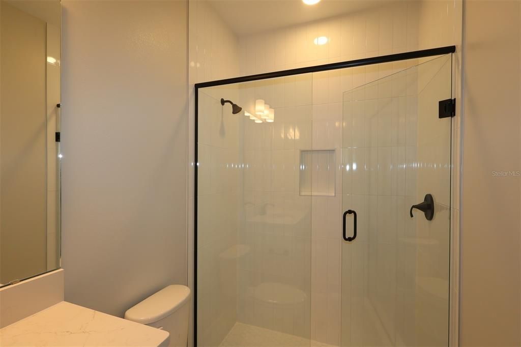 En Venta: $779,990 (4 camas, 3 baños, 2740 Pies cuadrados)
