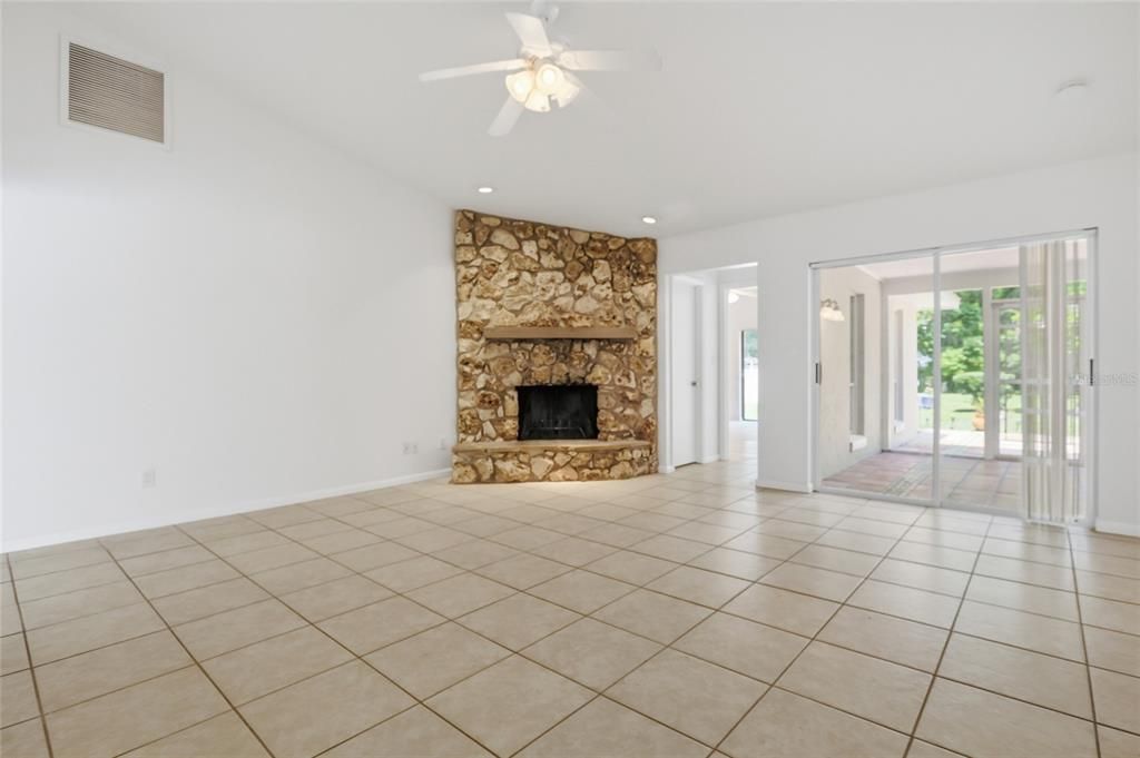 For Sale: $395,000 (3 beds, 2 baths, 1930 Square Feet)