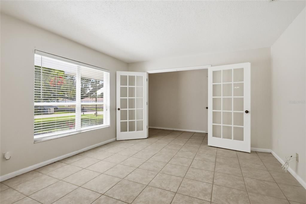 For Sale: $395,000 (3 beds, 2 baths, 1930 Square Feet)