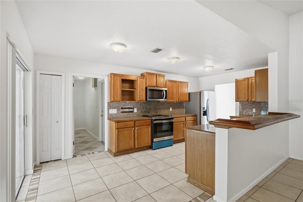 For Sale: $395,000 (3 beds, 2 baths, 1930 Square Feet)