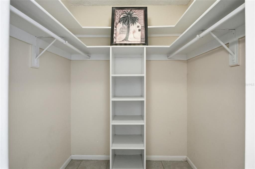 For Sale: $395,000 (3 beds, 2 baths, 1930 Square Feet)