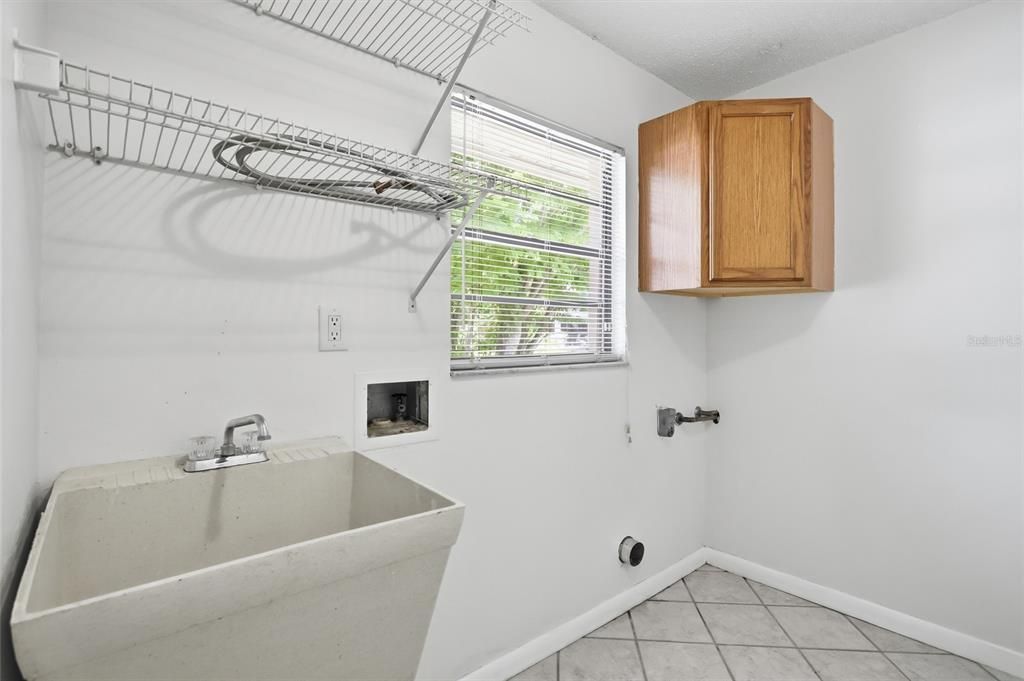 For Sale: $395,000 (3 beds, 2 baths, 1930 Square Feet)