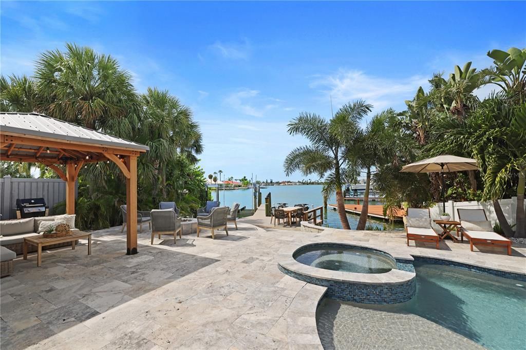 En Venta: $1,725,000 (3 camas, 2 baños, 2160 Pies cuadrados)