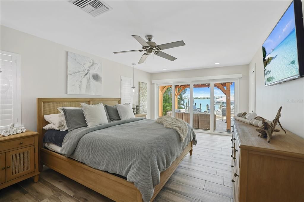 En Venta: $1,725,000 (3 camas, 2 baños, 2160 Pies cuadrados)