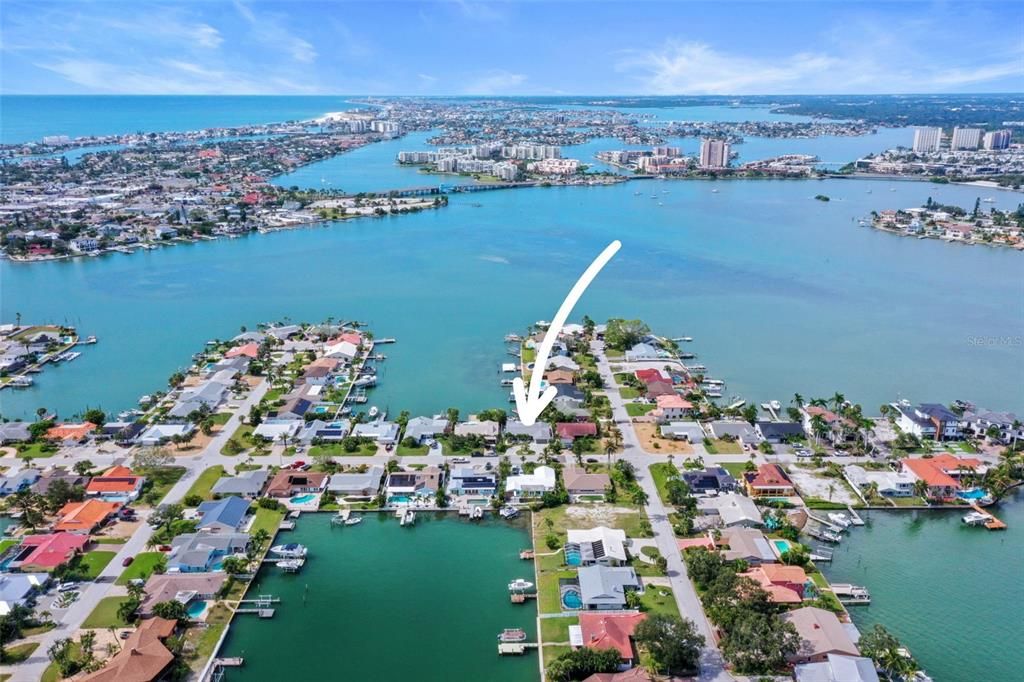 En Venta: $1,725,000 (3 camas, 2 baños, 2160 Pies cuadrados)