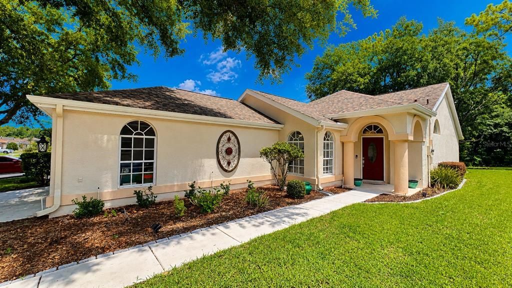 For Rent: $2,500 (2 beds, 2 baths, 1394 Square Feet)