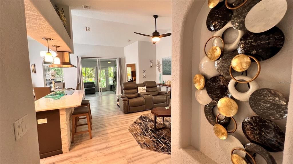For Rent: $2,500 (2 beds, 2 baths, 1394 Square Feet)