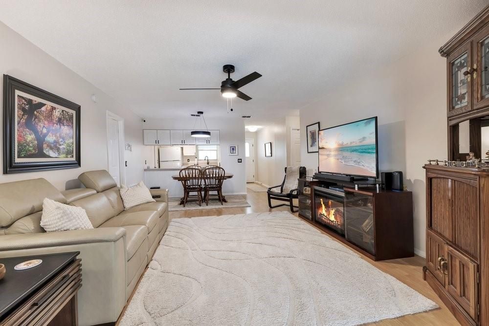 For Sale: $439,900 (3 beds, 2 baths, 1538 Square Feet)