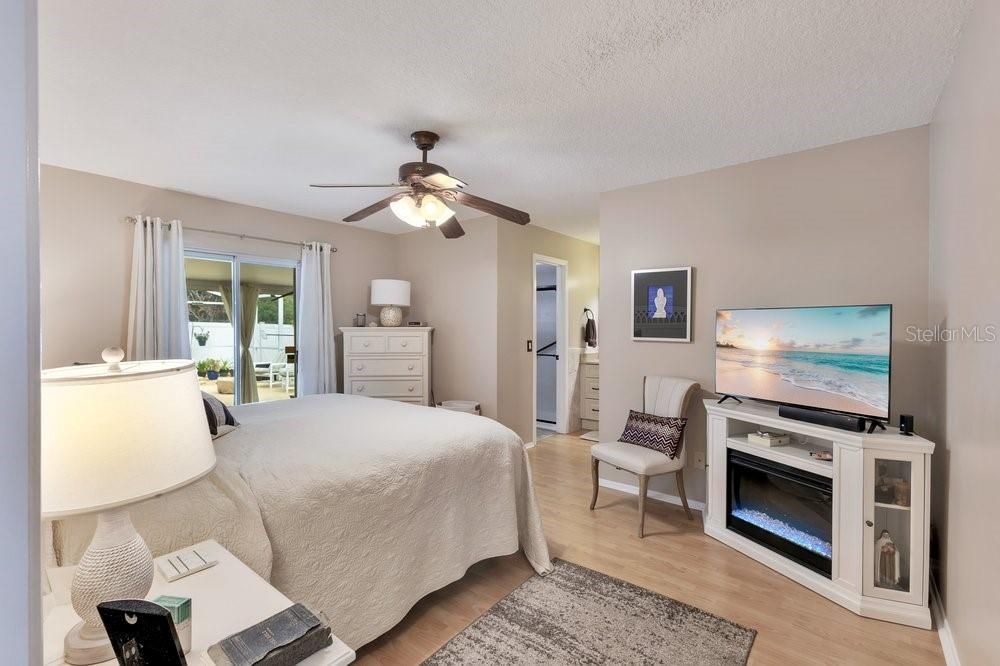 For Sale: $439,900 (3 beds, 2 baths, 1538 Square Feet)