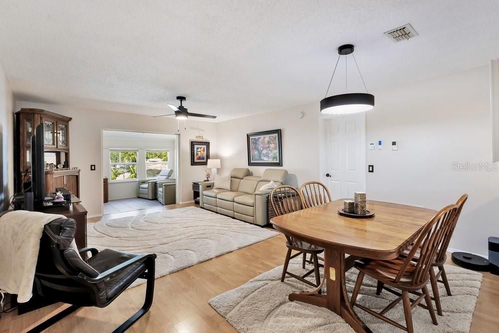 For Sale: $439,900 (3 beds, 2 baths, 1538 Square Feet)