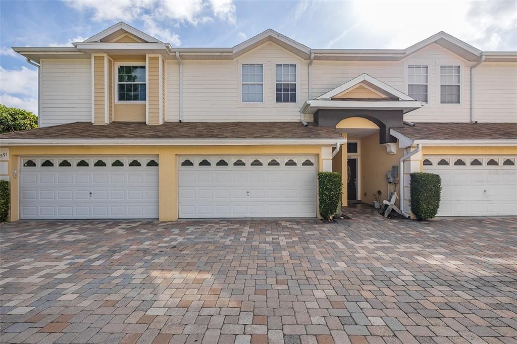 For Sale: $375,000 (3 beds, 2 baths, 1900 Square Feet)
