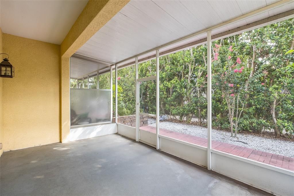 For Sale: $375,000 (3 beds, 2 baths, 1900 Square Feet)