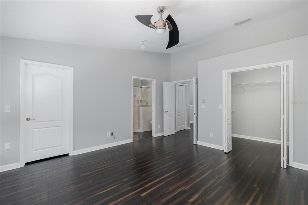 For Sale: $375,000 (3 beds, 2 baths, 1900 Square Feet)