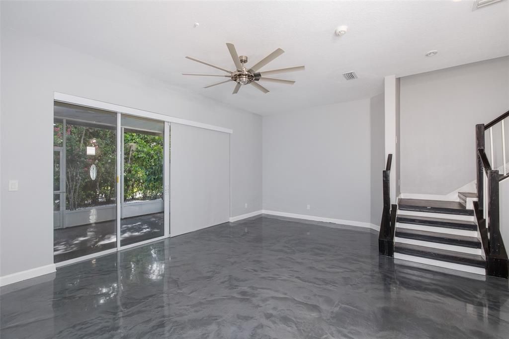 For Sale: $375,000 (3 beds, 2 baths, 1900 Square Feet)