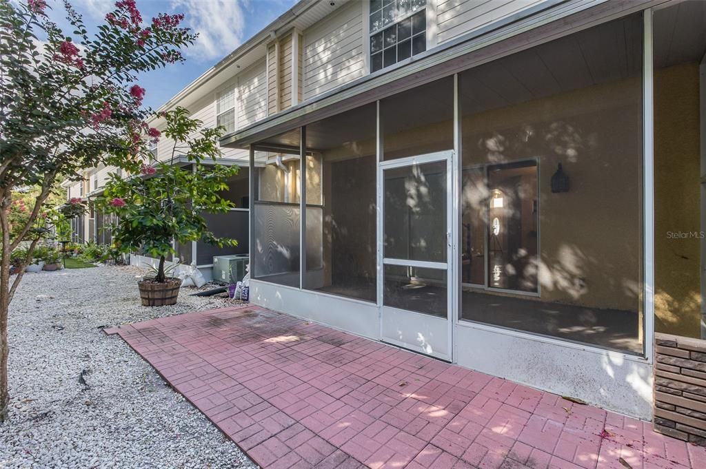 For Sale: $375,000 (3 beds, 2 baths, 1900 Square Feet)