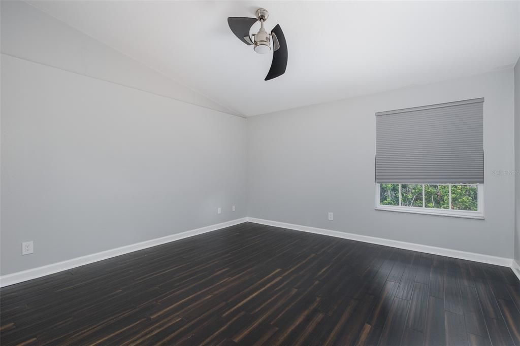 For Sale: $375,000 (3 beds, 2 baths, 1900 Square Feet)