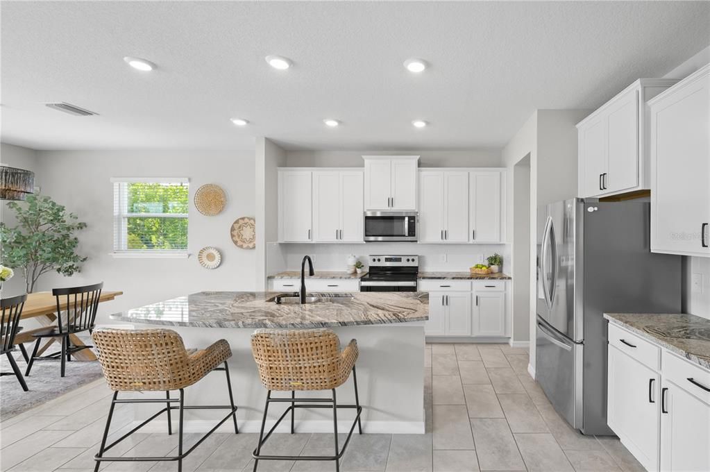 For Sale: $625,000 (4 beds, 3 baths, 3378 Square Feet)