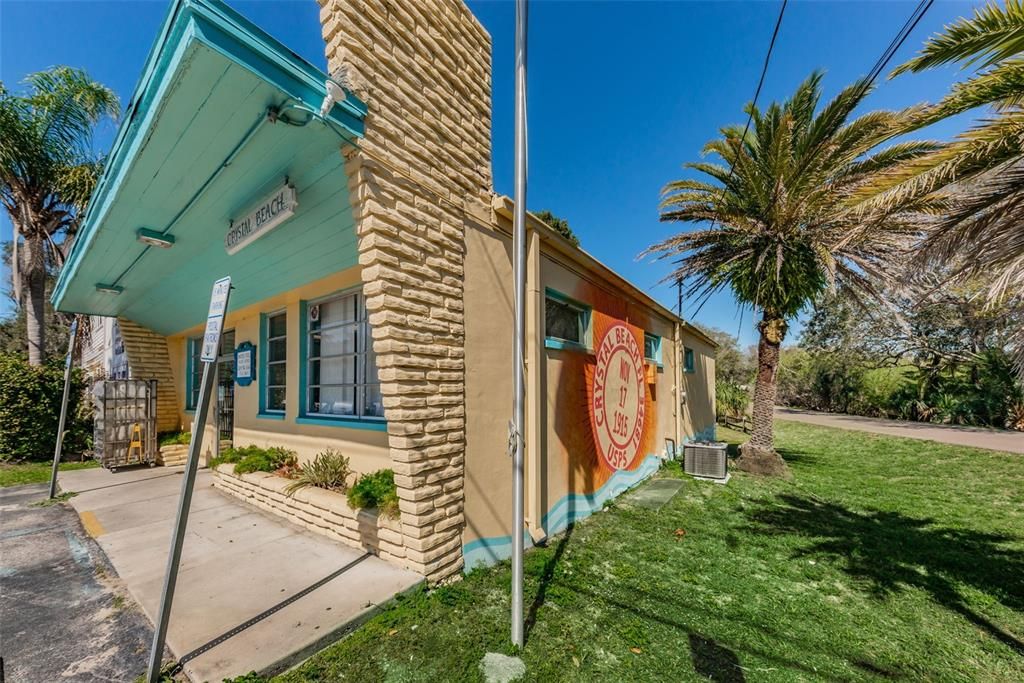 For Sale: $465,000 (2 beds, 2 baths, 964 Square Feet)