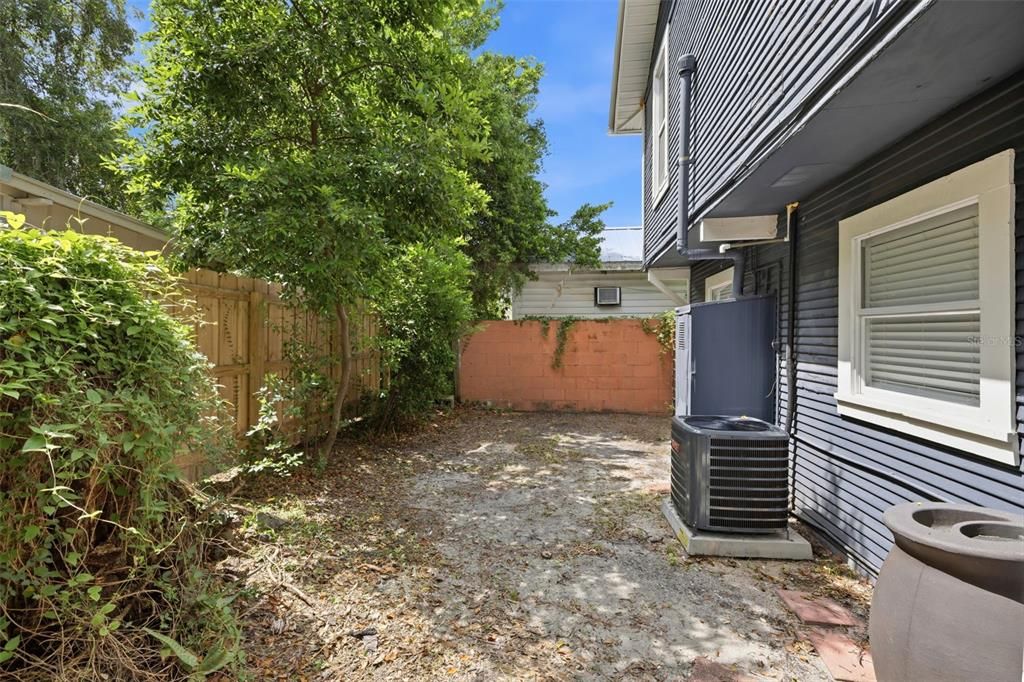 En Venta: $998,000 (6 camas, 5 baños, 2713 Pies cuadrados)