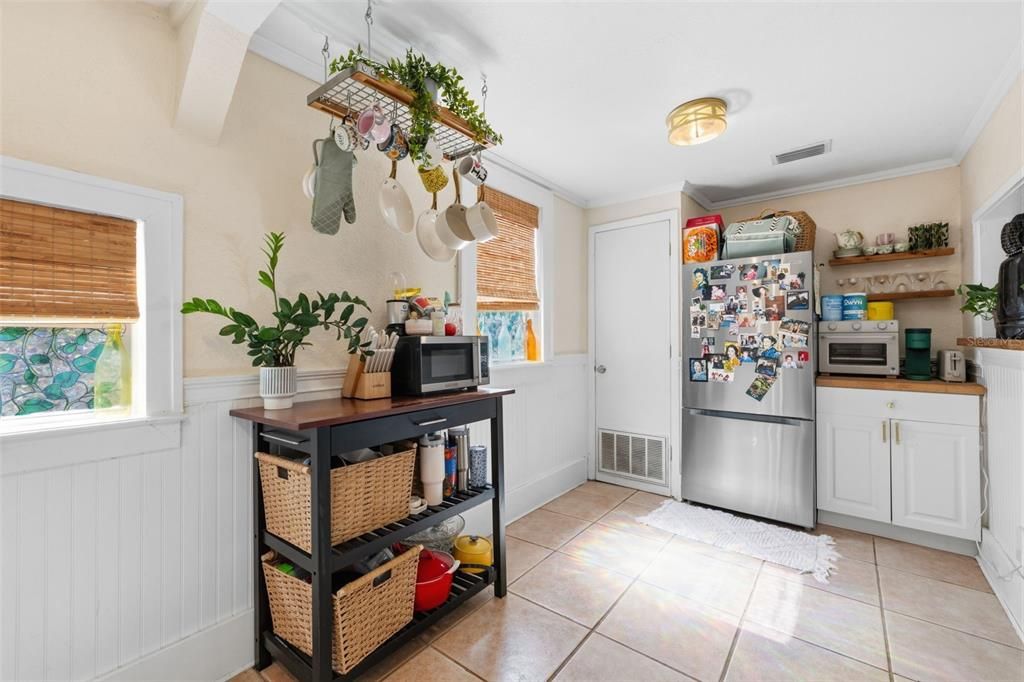 En Venta: $998,000 (6 camas, 5 baños, 2713 Pies cuadrados)