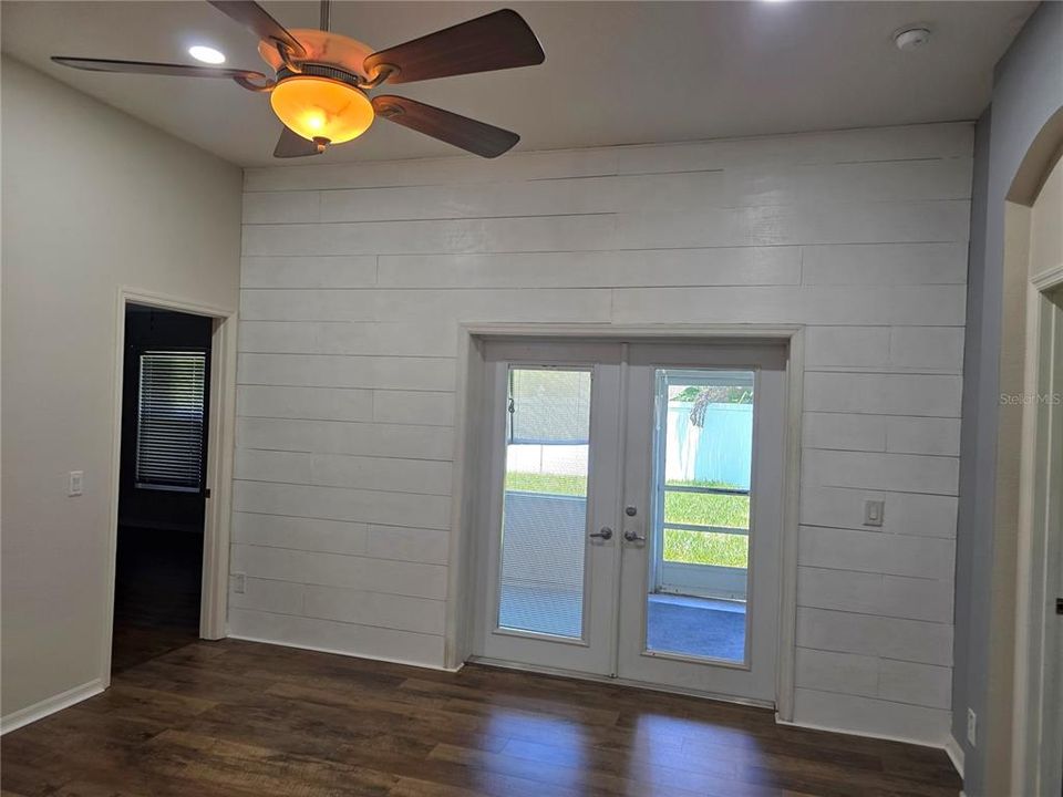 For Rent: $2,500 (4 beds, 2 baths, 1864 Square Feet)