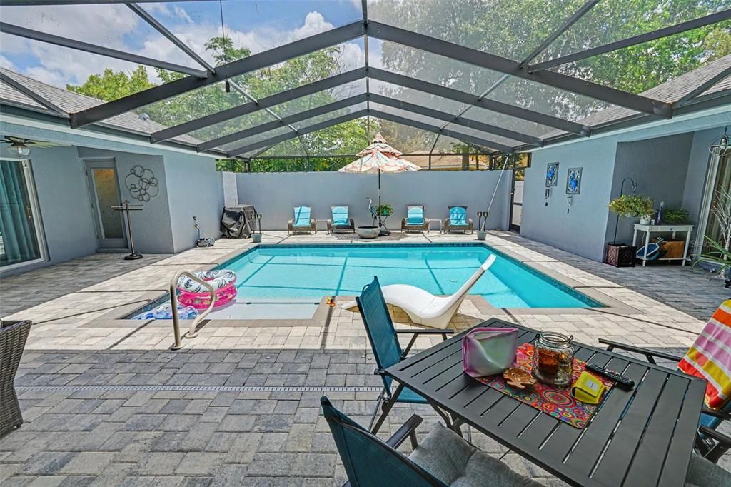 For Sale: $600,000 (3 beds, 3 baths, 2016 Square Feet)
