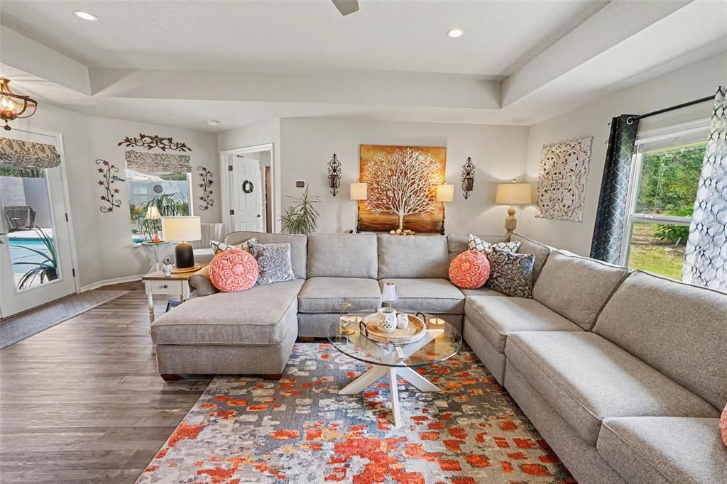 For Sale: $600,000 (3 beds, 3 baths, 2016 Square Feet)