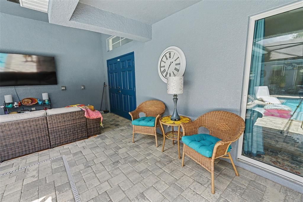 For Sale: $600,000 (3 beds, 3 baths, 2016 Square Feet)