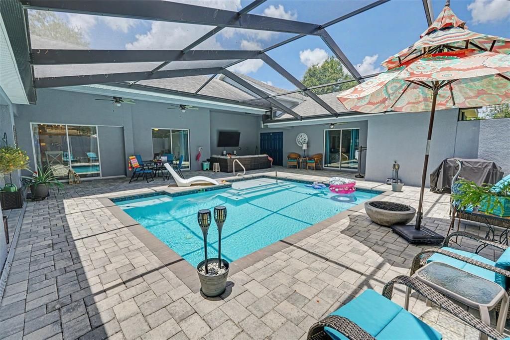 For Sale: $600,000 (3 beds, 3 baths, 2016 Square Feet)