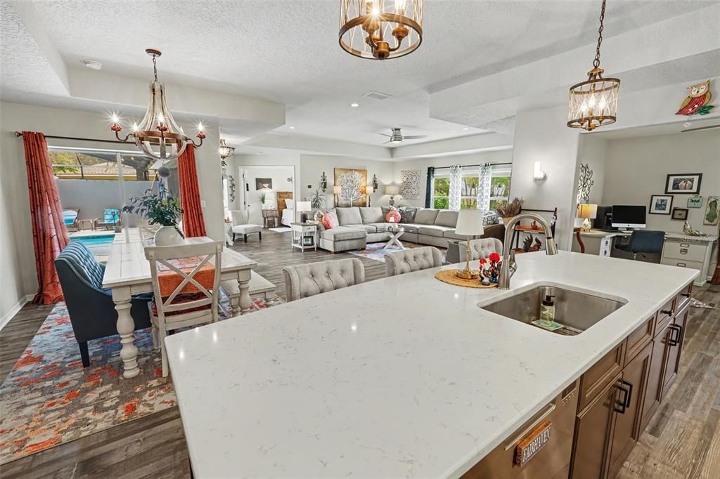 For Sale: $600,000 (3 beds, 3 baths, 2016 Square Feet)
