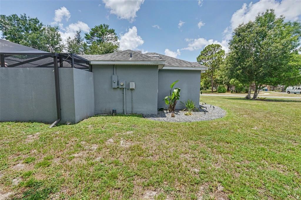 For Sale: $600,000 (3 beds, 3 baths, 2016 Square Feet)