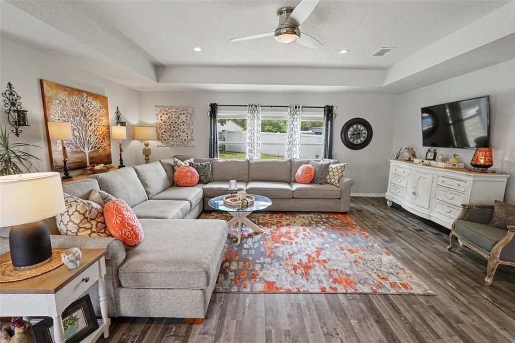 For Sale: $600,000 (3 beds, 3 baths, 2016 Square Feet)