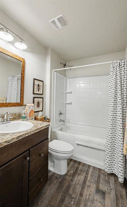 For Sale: $600,000 (3 beds, 3 baths, 2016 Square Feet)