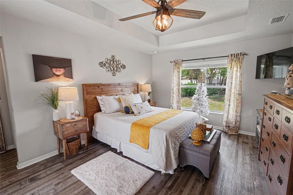 For Sale: $600,000 (3 beds, 3 baths, 2016 Square Feet)