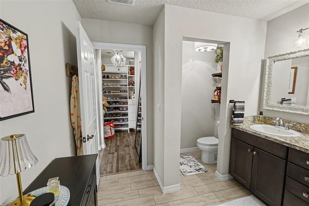 For Sale: $600,000 (3 beds, 3 baths, 2016 Square Feet)