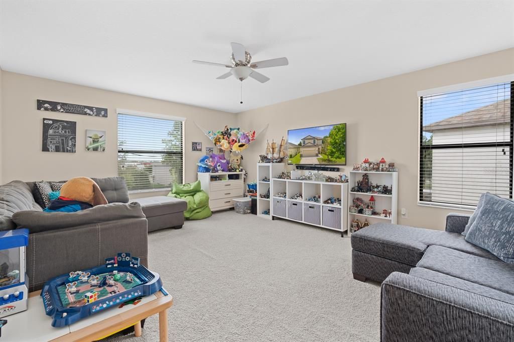 For Sale: $449,900 (6 beds, 3 baths, 2683 Square Feet)