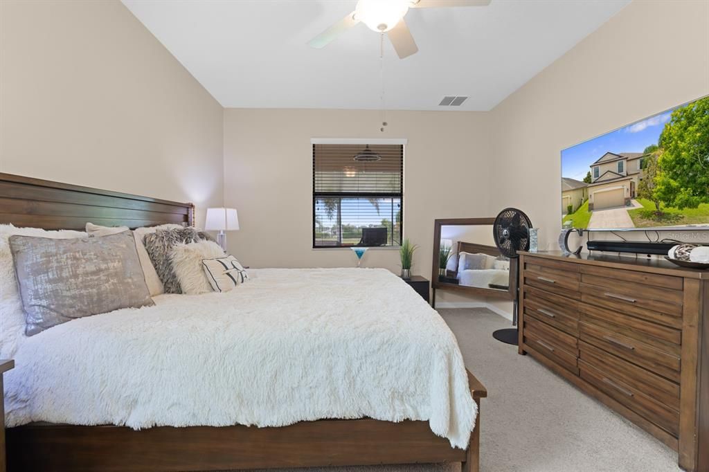 For Sale: $449,900 (6 beds, 3 baths, 2683 Square Feet)
