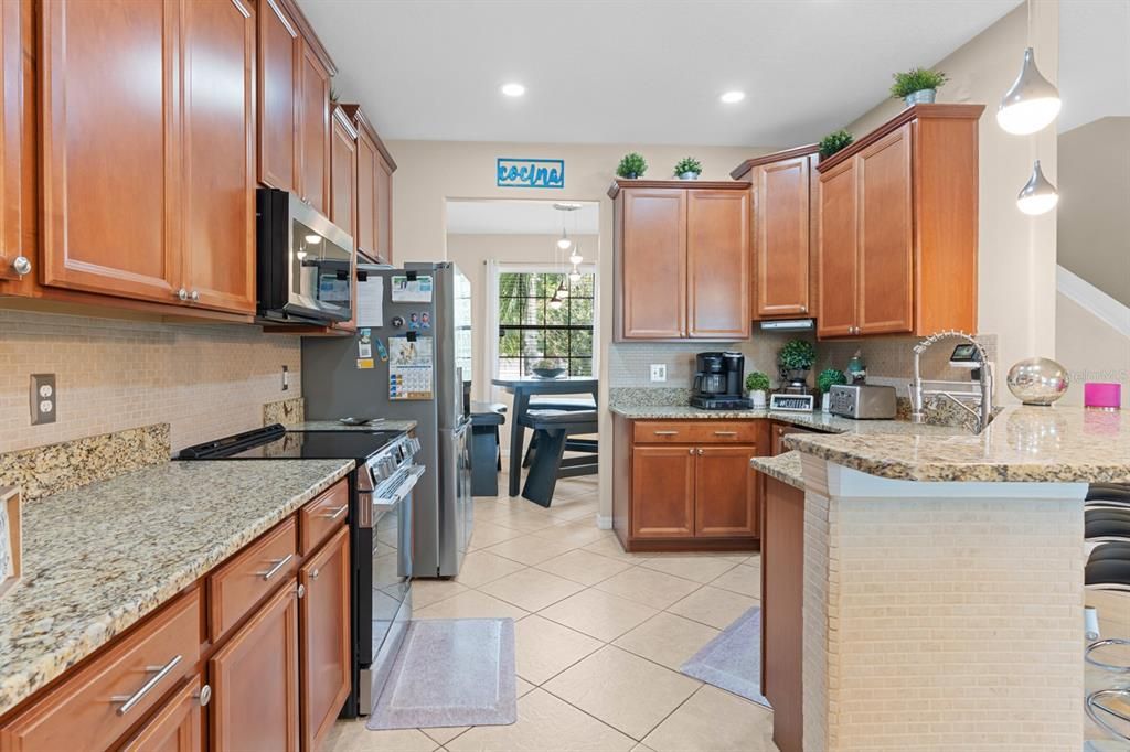 For Sale: $449,900 (6 beds, 3 baths, 2683 Square Feet)