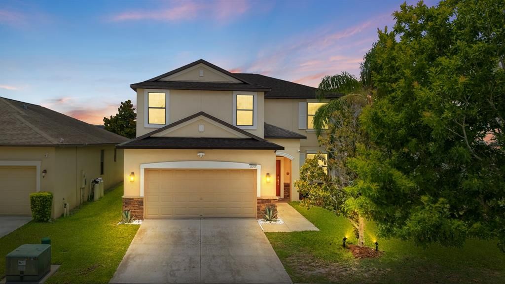 For Sale: $449,900 (6 beds, 3 baths, 2683 Square Feet)