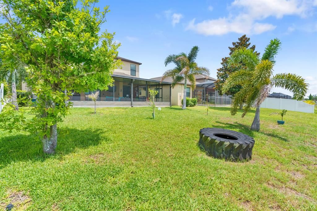For Sale: $449,900 (6 beds, 3 baths, 2683 Square Feet)