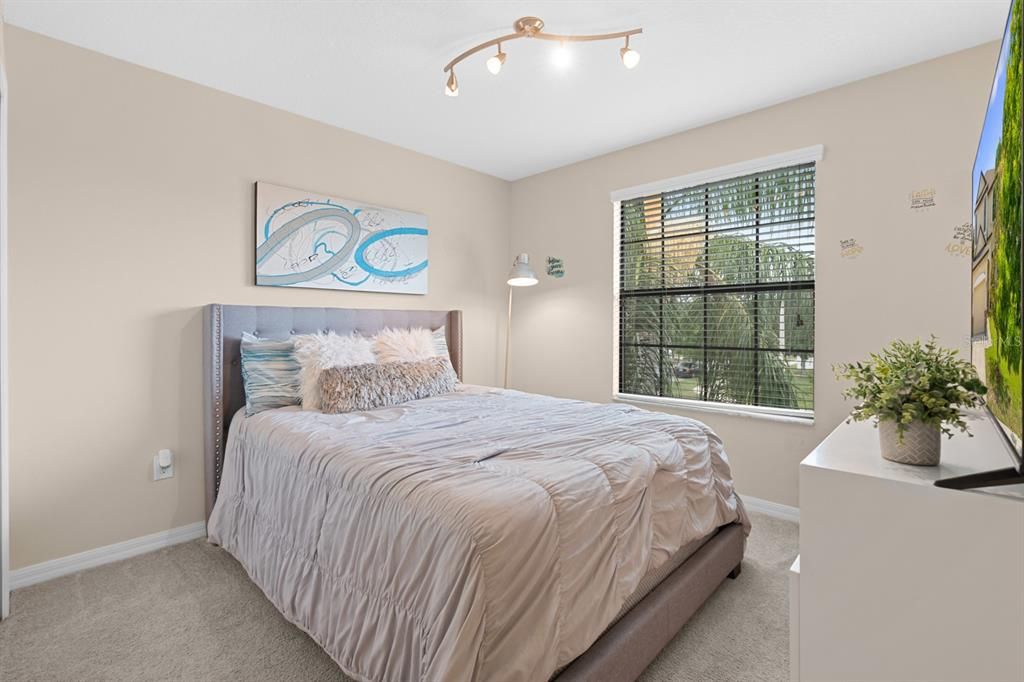 For Sale: $449,900 (6 beds, 3 baths, 2683 Square Feet)