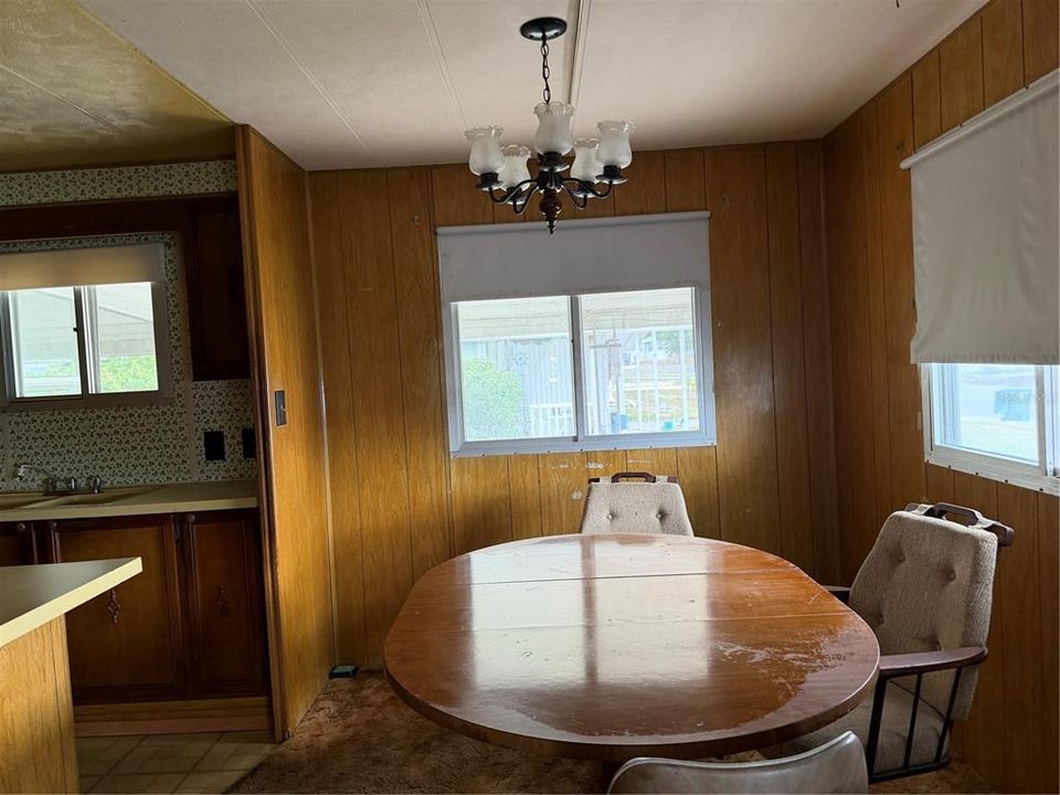 На продажу: $100,000 (2 спален, 2 ванн, 966 Квадратных фут)