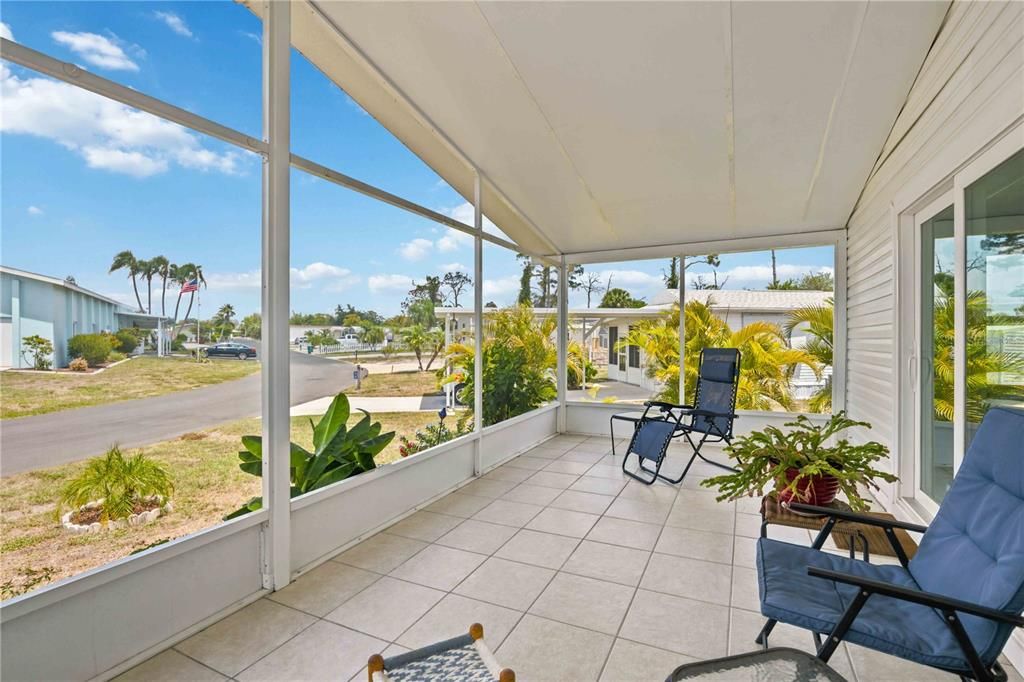 For Sale: $164,900 (2 beds, 2 baths, 1232 Square Feet)