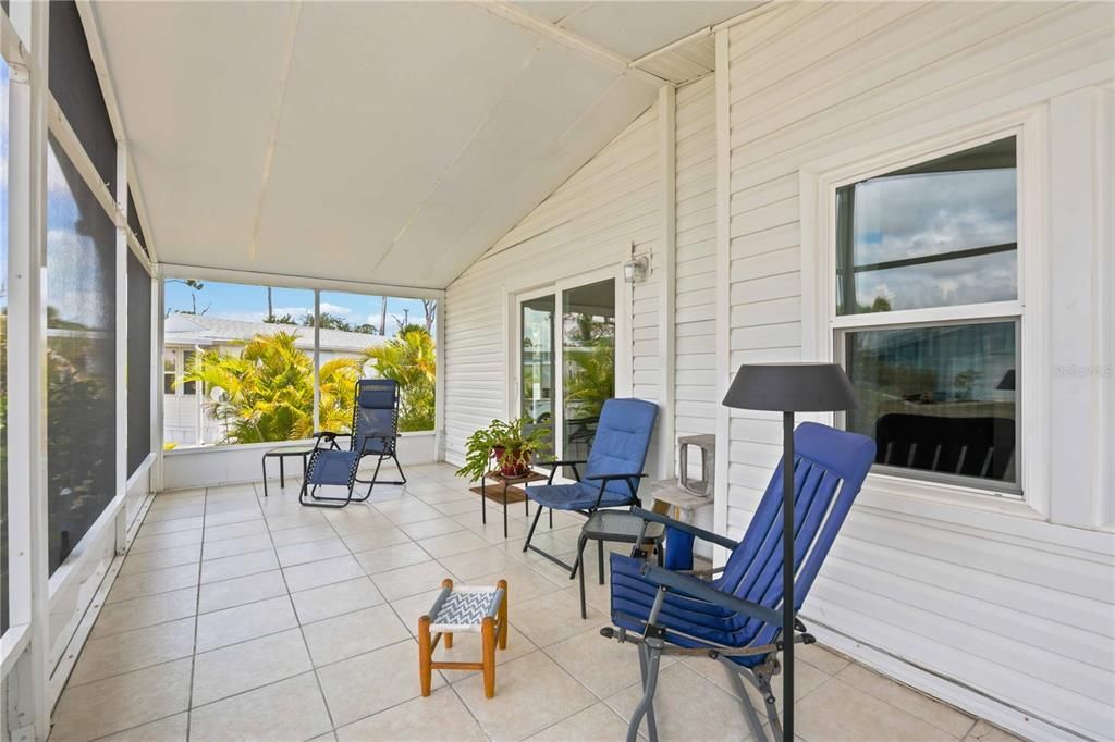 For Sale: $164,900 (2 beds, 2 baths, 1232 Square Feet)